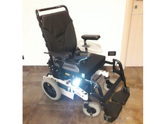 Carrozzina elettrica per disabili, ancora in garanzia un anno
