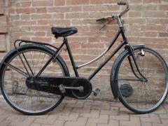 BICICLETTA DA DONNA CON FRENI A STECCA MARCA TRADOVI.