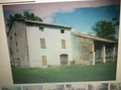 Vendo rustico sito tra Soragna e roncole Verdi ampio lotto terreno di edificabile 4000 metri quadrat