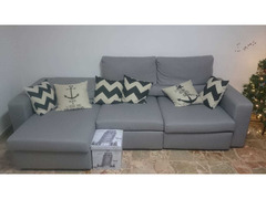 Divano in stoffa colore grigio 3 posti allungabili con sceslong