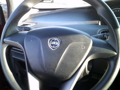 Lancia Ypsilon benzina 5 porte - Affare