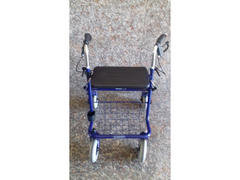 DEAMBULATORE ROLLATOR